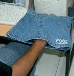 Ambient Marketing - Con AXE fantasie negli internet cafe