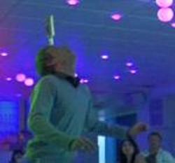 Viral Video - BottleTrick: Palleggiando con una bottiglia di Smirnoff