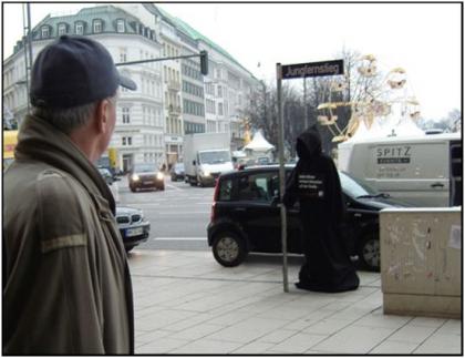 La morte in strada è… dietro l’angolo