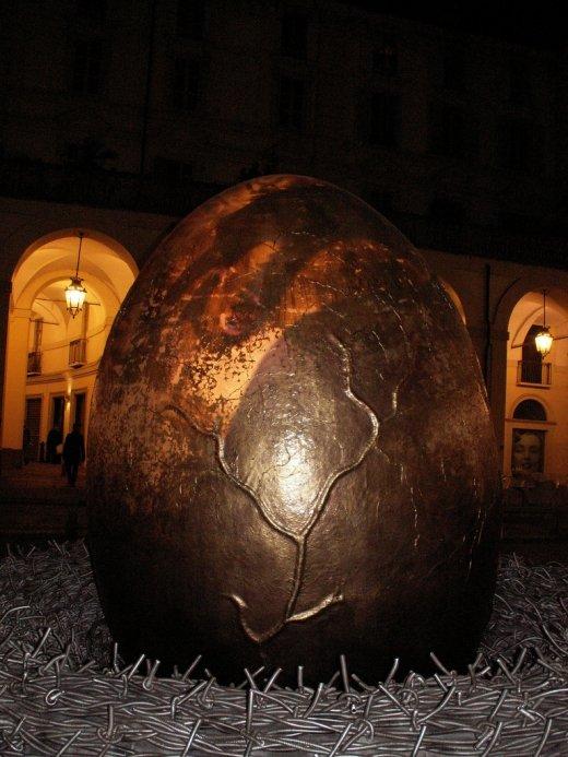 Uovo di Drago - P.zza Vittorio Veneto, Torino