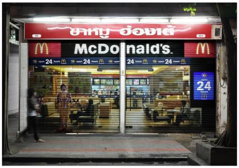 guerrilla_per_mc_donald's_24_hours_2