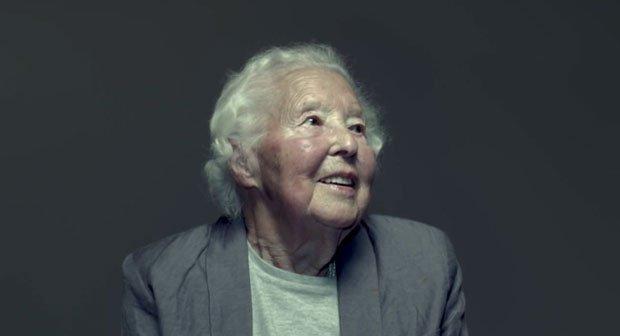 Christopher Lee presta la voce al bel video di Age UK [VIDEO]