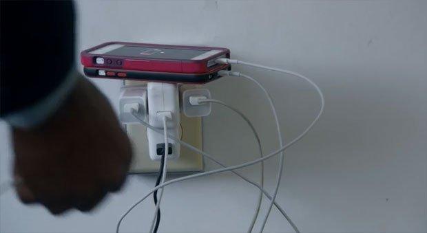 Ancora Samsung vs Apple in “Wall Huggers"