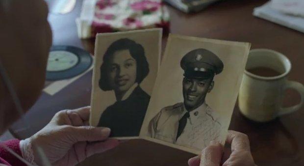 Apple, famiglia e musica: il perfetto mix natalizio per emozionarci ancora [VIDEO]