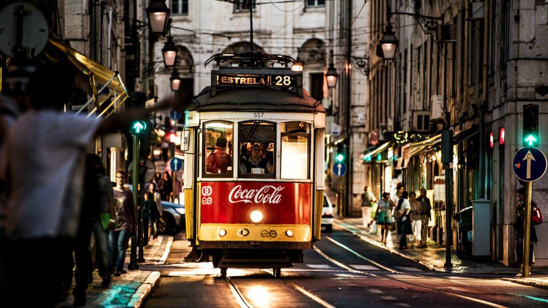 Cities_Tram_in_Lisbon__Portugal_094297_Web Summit