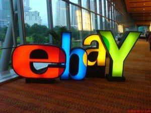 eBay lancia l'allarme: pericolo di blocco per le aste online?