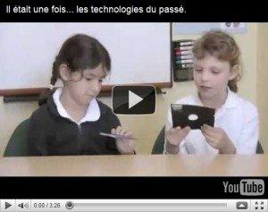 Bambini moderni vs. vecchie tecnologie, un connubio virale!