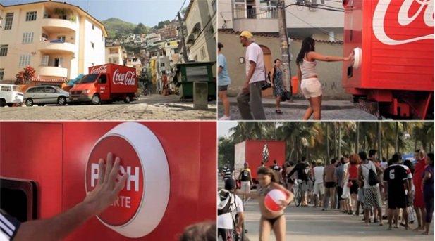 Coca Cola consegna la felicità in Brasile [AMBIENT MARKETING]