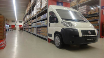 Fiat Ducato ambient, la capienza di uno scaffale di magazzino