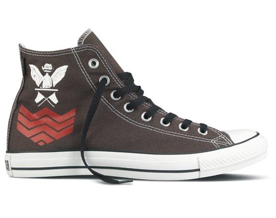 I Gorillaz firmano il mito Converse per la primavera 2012