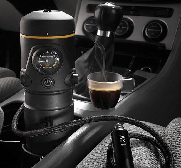 Caffè espresso in macchina: con Handpresso si può!