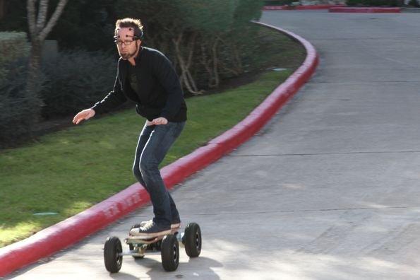 Lo skateboard controllato con la forza del pensiero