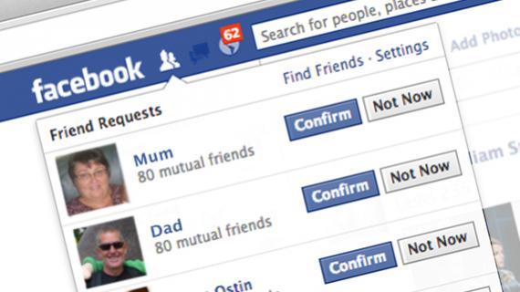 Facebook: la metà dei genitori si iscrive per spiare i figli