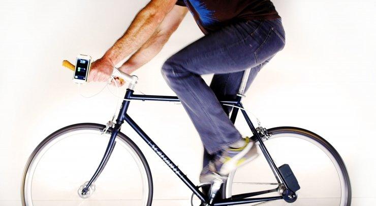 Pedala con Atom e ricarichi mente, corpo e smartphone!