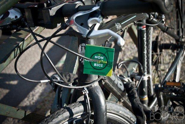 "Io non compro la tua bici" - il meme virale contro il mercato nero delle biciclette 