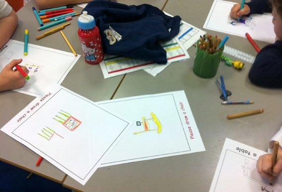 Disegna Una Sedia Gli Scarabocchi Dei Bambini Diventano Realta