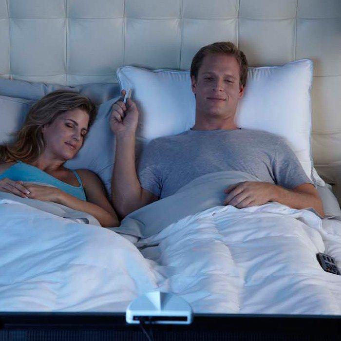 Guardare la tv senza disturbare: arriva SoftSoundÂ® Pillow Speaker