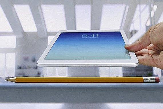 Apple presenta l'iPad Air con lo spot Pencil e la voce narrante di Bryan Cranston
