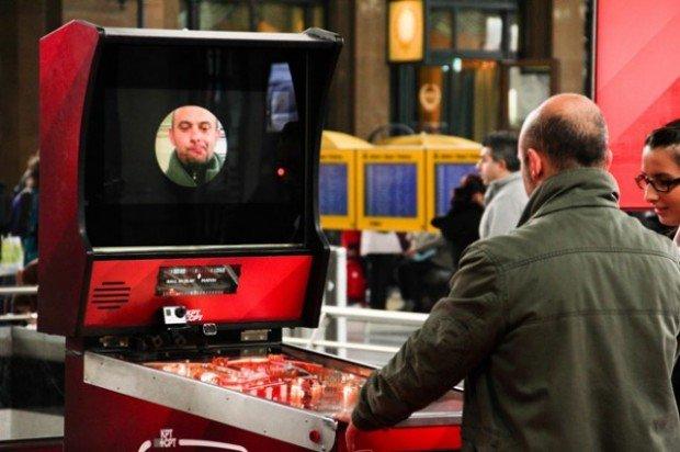 Smileball, il flipper che si gioca usando il sorriso [VIDEO]