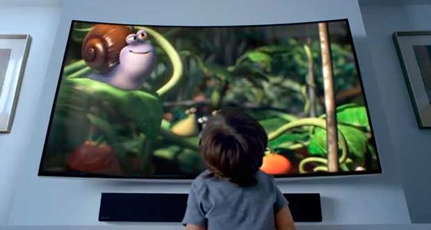 Una super citazione da film: ecco lo spot della tv curva Samsung