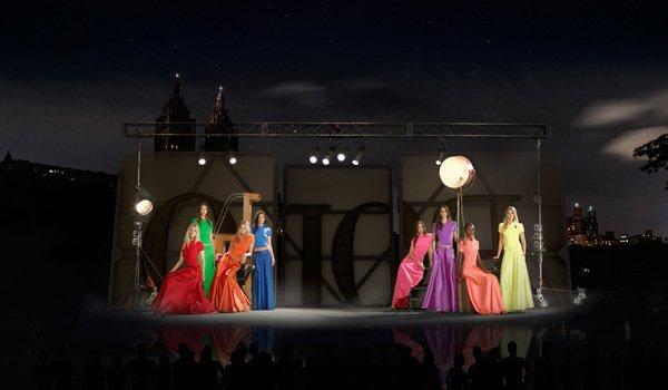 Schermo d'acqua in 4D: la rivoluzione digitale delle sfilate di moda guidata da Ralph Lauren