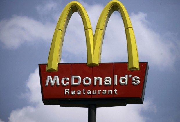 McDonald's con Signs, l'amore divide il web