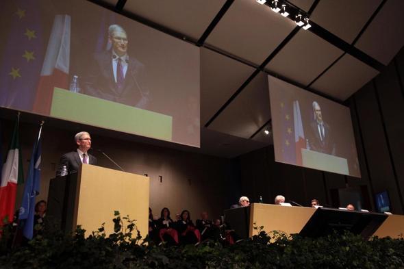 tim_cook_bocconi_1