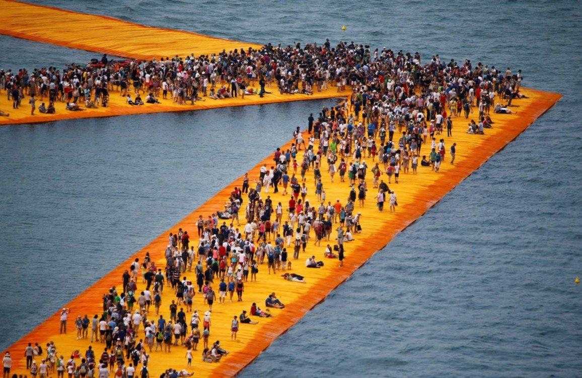 The-Floating-Piers-passerella-Christo-lago-diseo-16