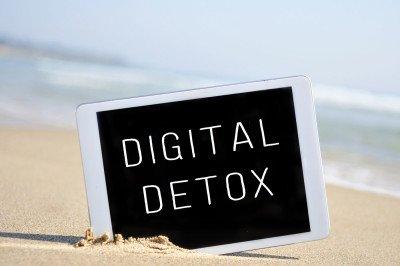 Perché dovresti iniziare il tuo 2017 con un Digital Detox