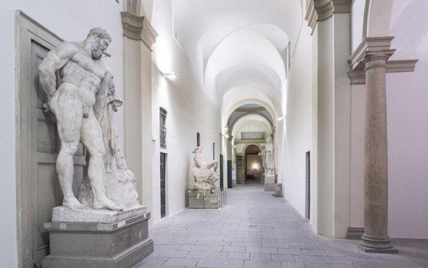  White in the city: Milano si tinge di bianco per il Fuorisalone 2017
