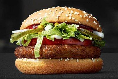 McDonald’s rimuove conservanti e aromi artificiali dagli hamburger