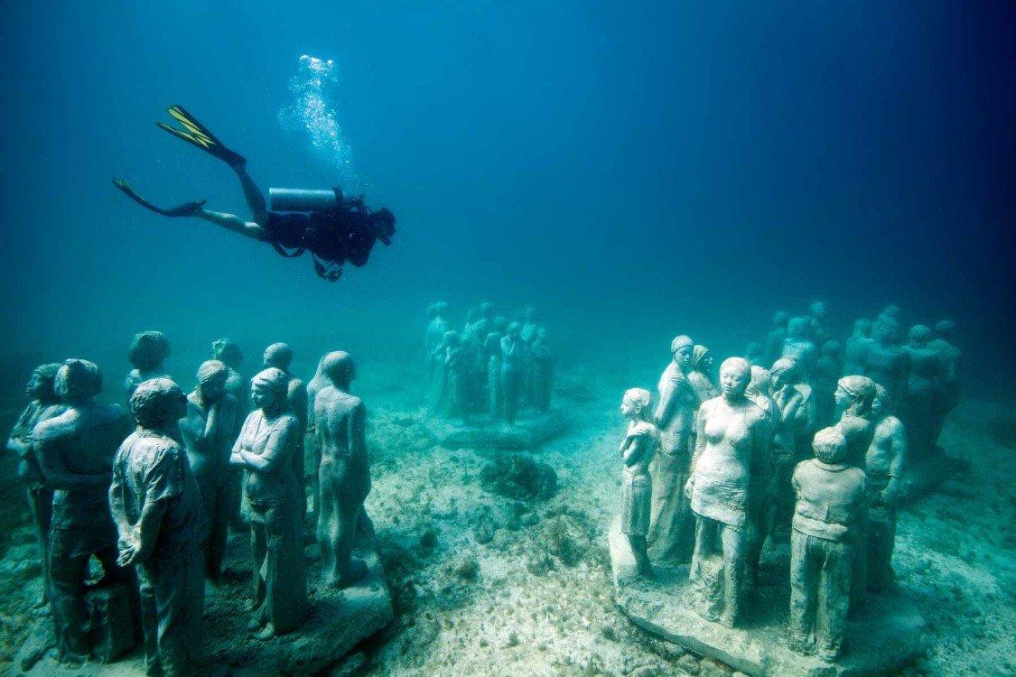 The-Silent-Evolution-in-Manchones-Jason-deCaires-Taylor-Sculpture