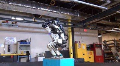 Ecco i robot che camminano da soli, saltano e fanno cose impensabili