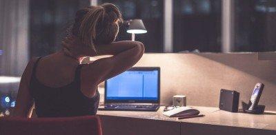 Cos’è il “workaholism” o dipendenza dal lavoro (e perché dovresti smettere)