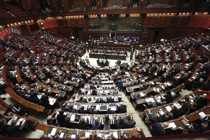 Aula della Camera durante esame e votazione delle questioni pregiudiziali su ''Election Day'', Roma, 28 Aprile 2015. ANSA/ GIUSEPPE LAMI