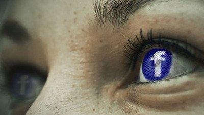 5 impatti (negativi) sul tuo cervello quando passi più di due ore al giorno sui social