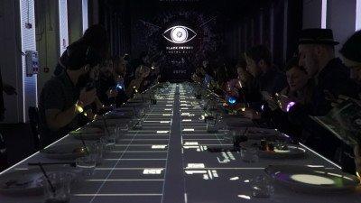 Quella sera in cui Netflix ha provato a farci vivere come in Black Mirror, a Milano