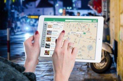 Prevedere le prenotazioni e altri usi dell’intelligenza artificiale nel turismo