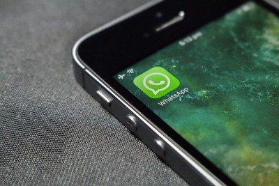 WhatsApp vuole combattere le Fake News e limita l’inoltro dei messaggi