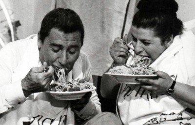 Mangiare insieme al lavoro aiuta a costruire una cultura aziendale migliore