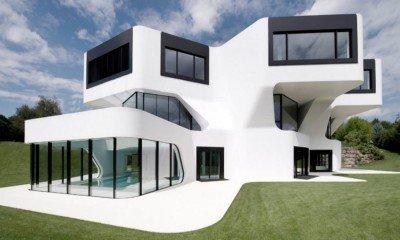 Come sarà la casa del futuro? Ci coccolerà all’infinito e si pulirà da sola