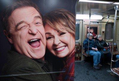 ABC trasforma la metro di New York nel salotto di Roseanne