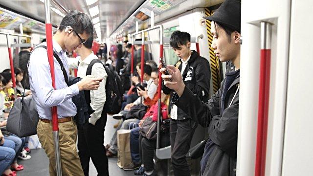 cina-specchio-futuro-tecnologico-1