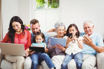 Come nascono le community sui social e perché tutti ci identifichiamo in un gruppo Facebook