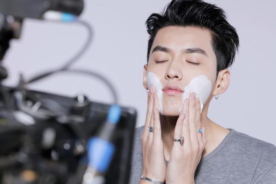 makeup-maschile-cina-6