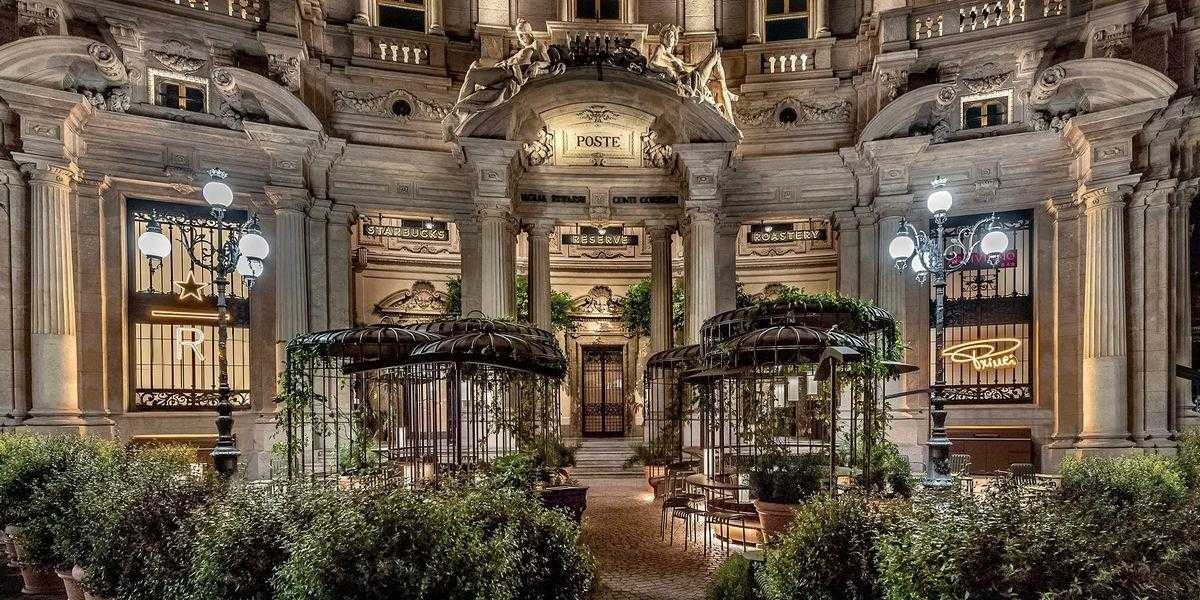 01-starbucks-milano-1536239049