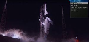 Elon Musk vuole la Luna. Che cosa sappiamo del viaggio di SpaceX