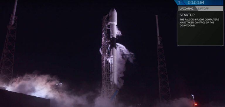 Elon Musk vuole la Luna. Che cosa sappiamo del viaggio di SpaceX Elon Musk vuole la Luna. Che cosa sappiamo del viaggio di SpaceX