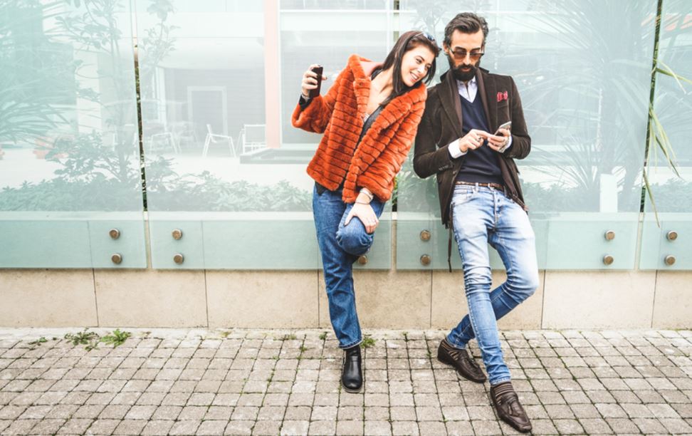 La disparità di genere non risparmia neanche gli influencer (lo dice un report)