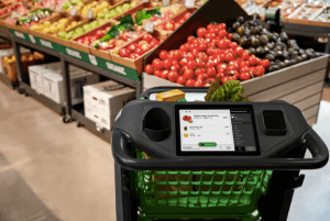 Amazon lancia il Dash Cart: un nuovo modello di carrello intelligente